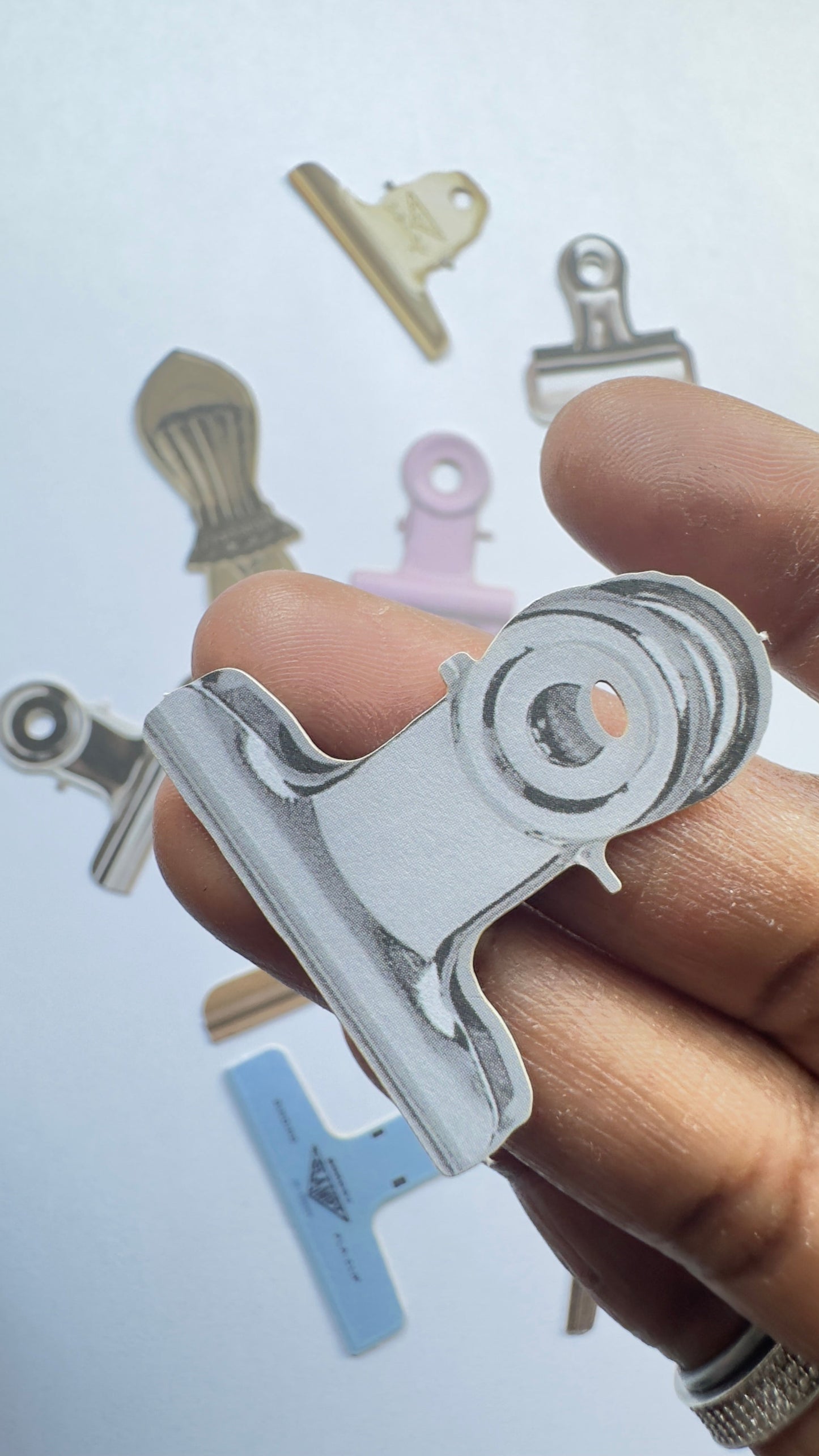 CLIPS AND PAPERCLIP TROMPE L OEIL SET 2