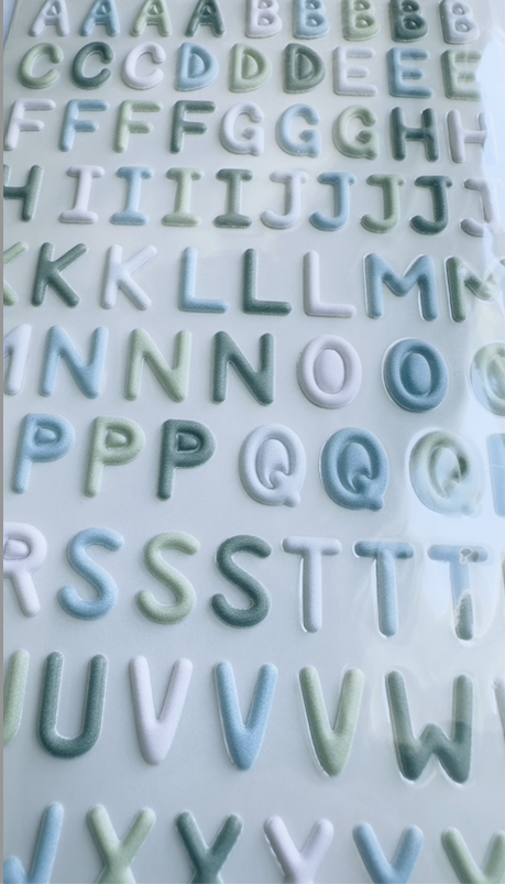 LETTERS BUBBLE STICKERS - VERT AZURE